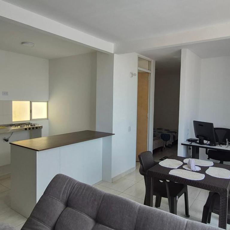 Apartamento con piscina y parqueadero, Ambiente Familiar - Apartamento de 2 dormitorios - 7