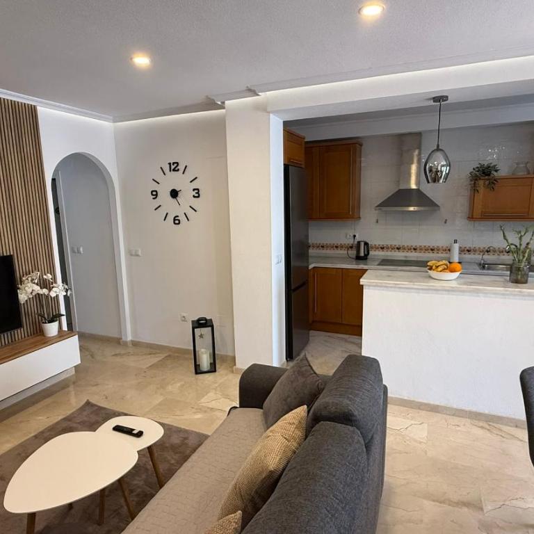 Costa Blanca Holiday Home - Two-Bedroom House - 34