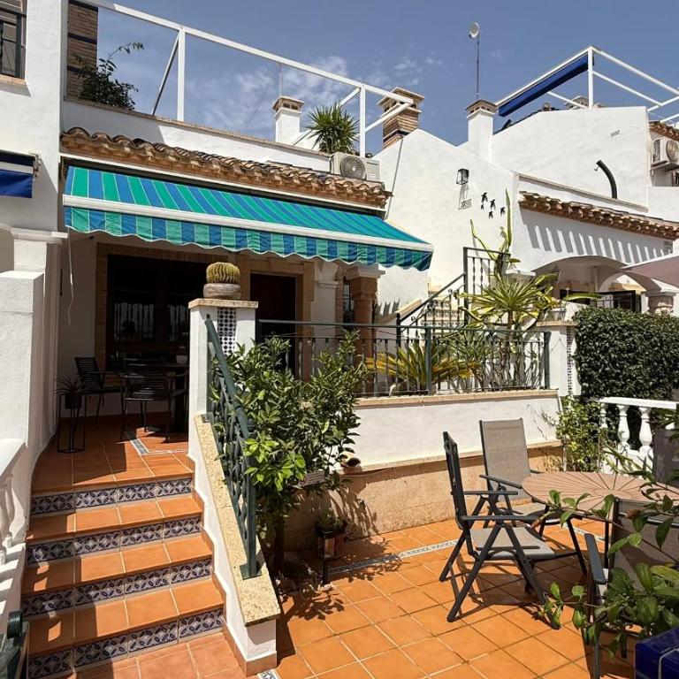 Costa Blanca Holiday Home - Two-Bedroom House - 38