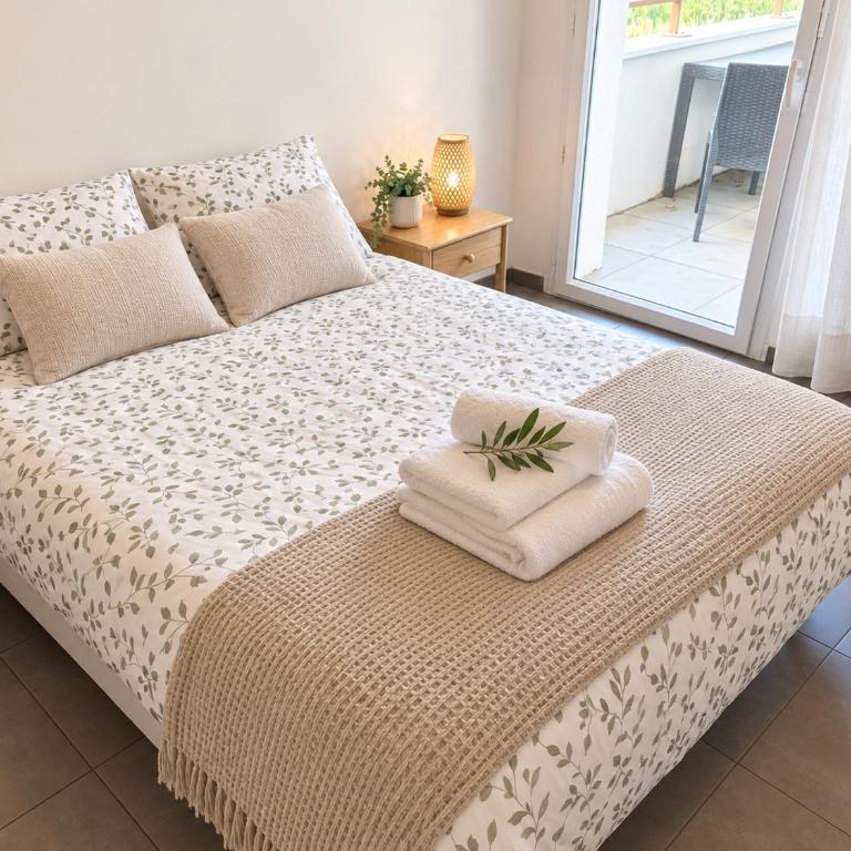 Grand T2 avec terrasse au calme, Lyon - Apartment mit 1 Schlafzimmer - 2