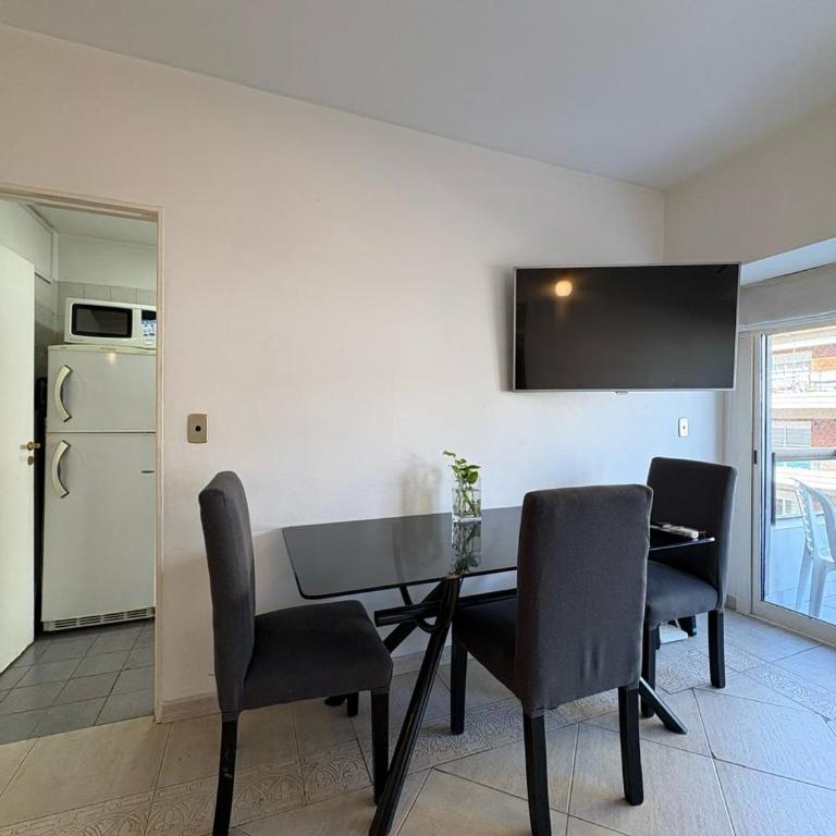 Apartamento Bulnes y Calle Corrientes - Apartamento con balcón - 2