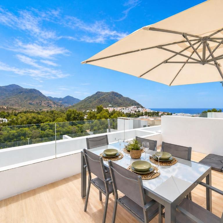 Casa Surya, piscina, wifi y parking con punto de carga EV - Casa de 3 dormitorios - 1