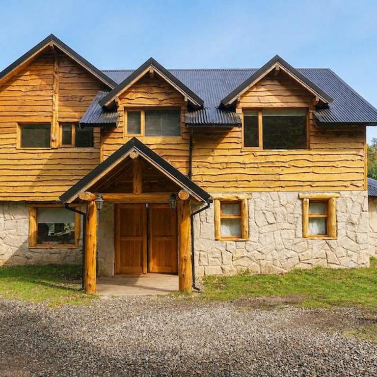 Casa Patagónica con Pileta - Jardín, Bosque y Montañas - Chalet de 3 dormitorios - 16