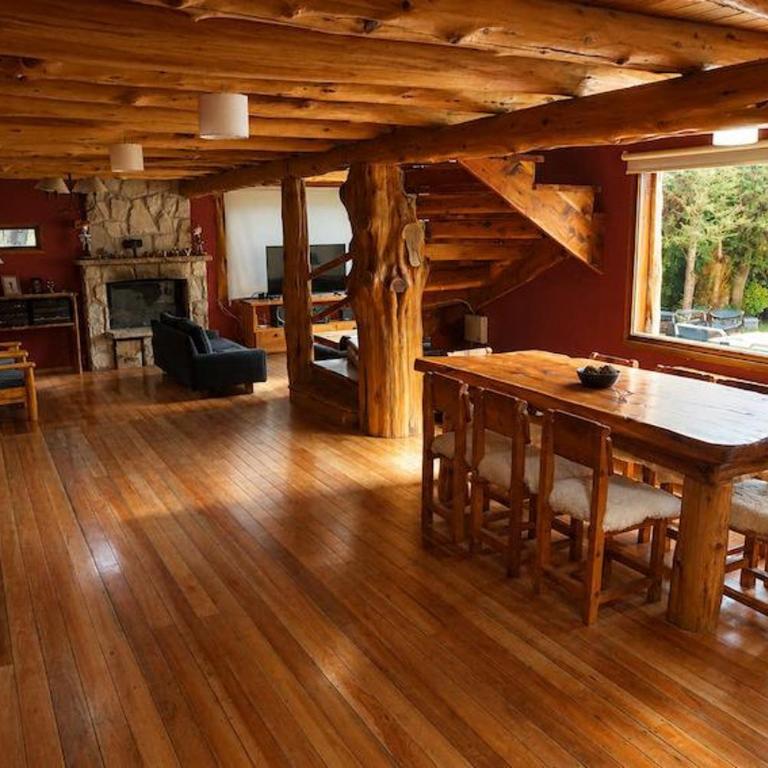 Casa Patagónica con Pileta - Jardín, Bosque y Montañas - Chalet de 3 dormitorios - 6