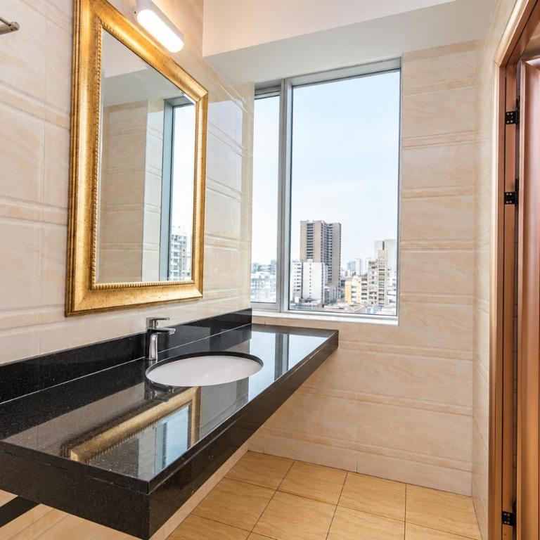 Hotel Boutique Candamo - Deluxe Suite - 8