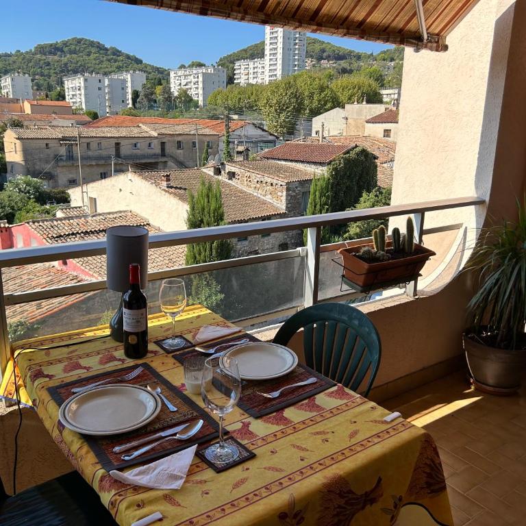 Sunny Balcony Apartment in Vallauris Near Cannes & Antibes - Appartement 1 Chambre - 1