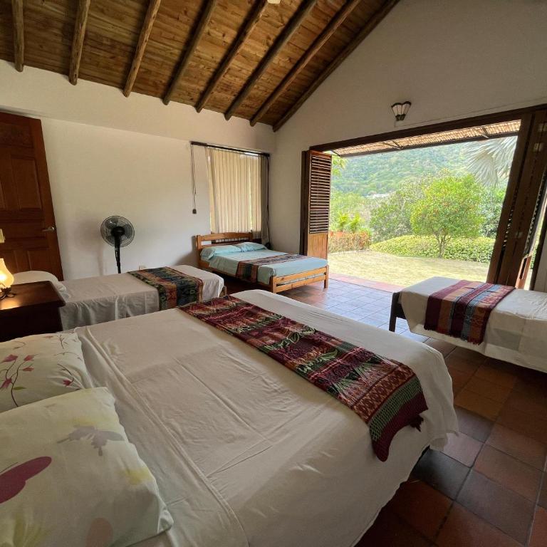 La Gloriosa - Three-Bedroom House - 3