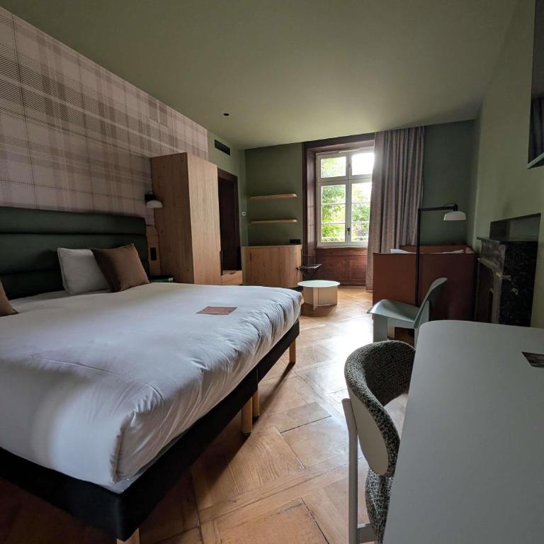 Ibis Styles Colmar Centre - Chambre Double Supérieure avec Canapé - 7