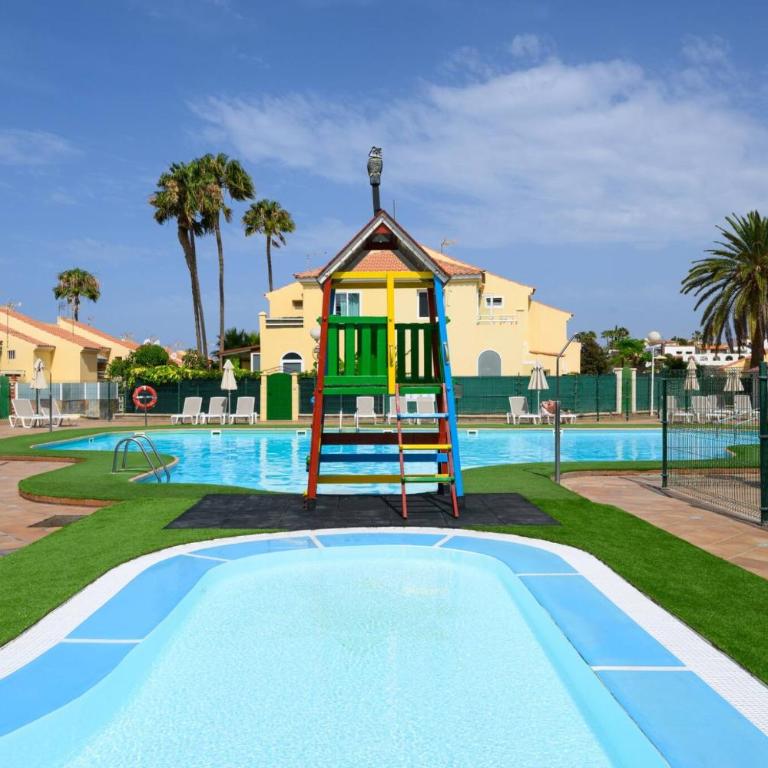 Bungalow with Terrace BBQ Private Parking Pool - Apartamento - 3