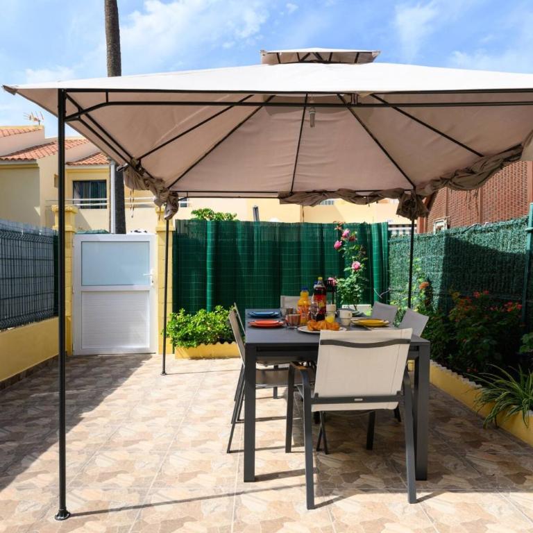 Bungalow with Terrace BBQ Private Parking Pool - Apartamento - 7