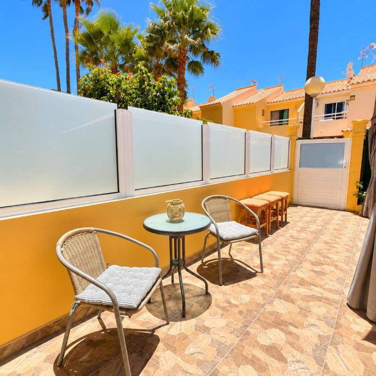 Bungalow with Terrace BBQ Private Parking Pool - Apartamento - 19