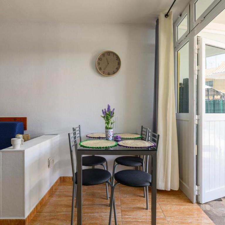 Bungalow with Terrace BBQ Private Parking Pool - Apartamento - 28