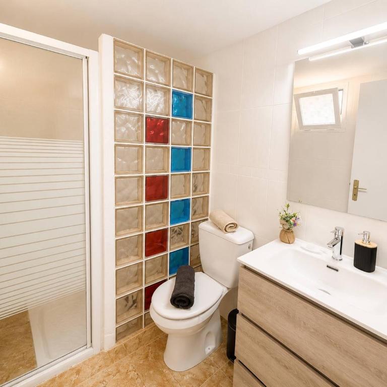Bungalow with Terrace BBQ Private Parking Pool - Apartamento - 36