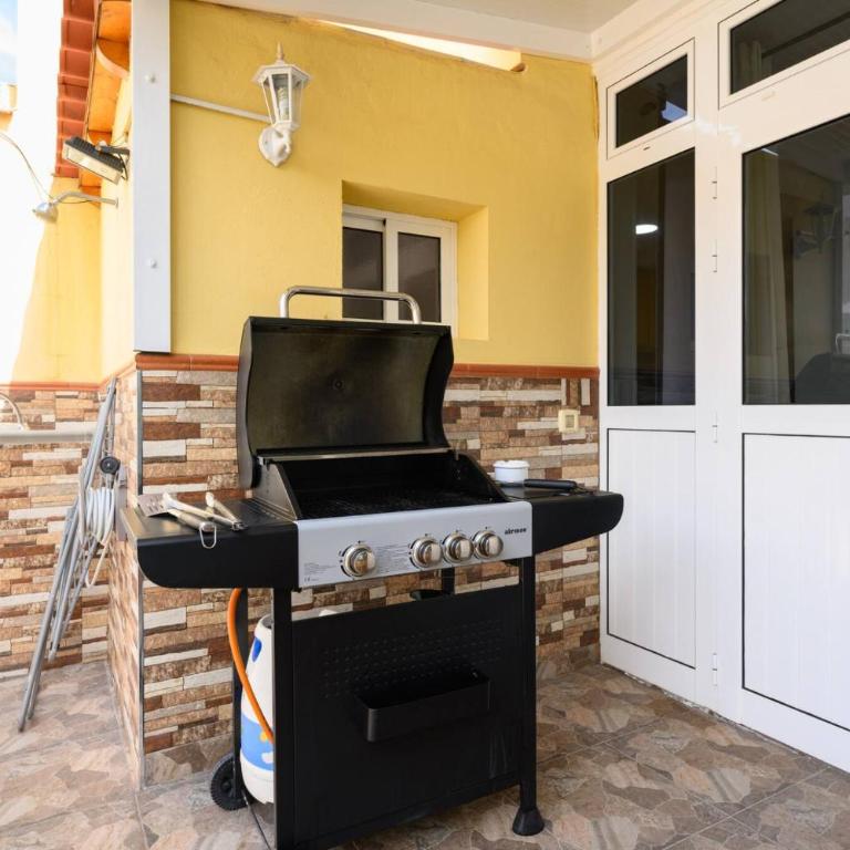 Bungalow with Terrace BBQ Private Parking Pool - Apartamento - 38