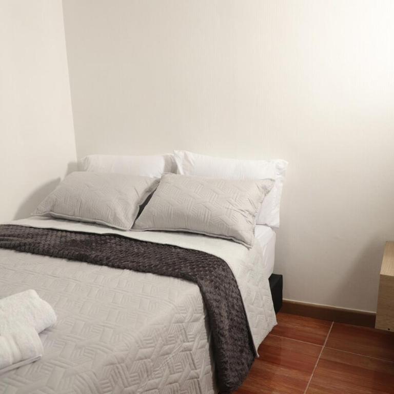 Spectacular 5-Bedroom House in El Poblado - Casa de 5 dormitorios - 9