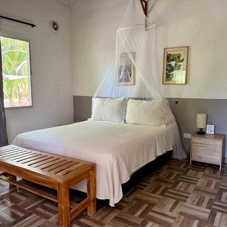 Ecohotel Raices del Rosario - Habitación Doble con vistas al jardín - 3