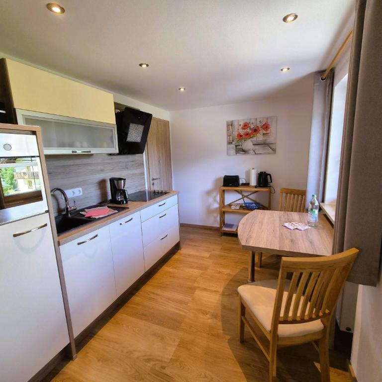 Ferienwohnung Alpinenhof - Apartment - 4