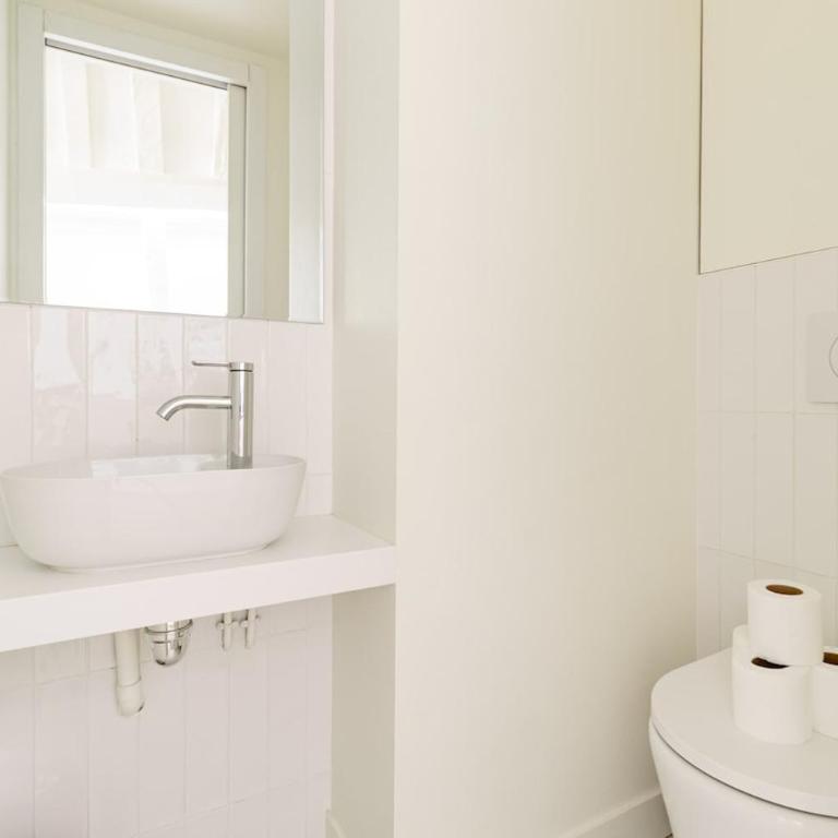 Parisian Charm Apt Steps from Notre-Dame - Appartement 2 Chambres - 8