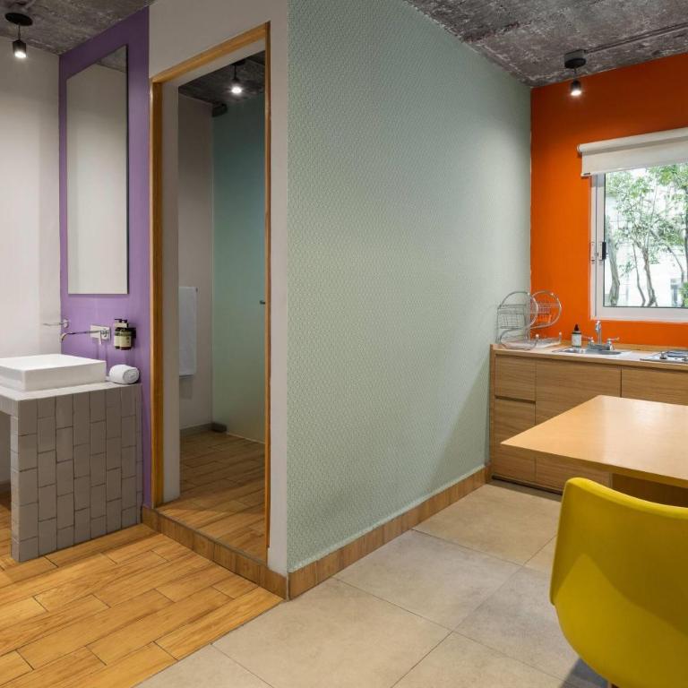 Hotel VIVE MX wtc CDMX, Trademark Collection by Wyndham - Queen Suite with Terrace - Non-Smoking - 2