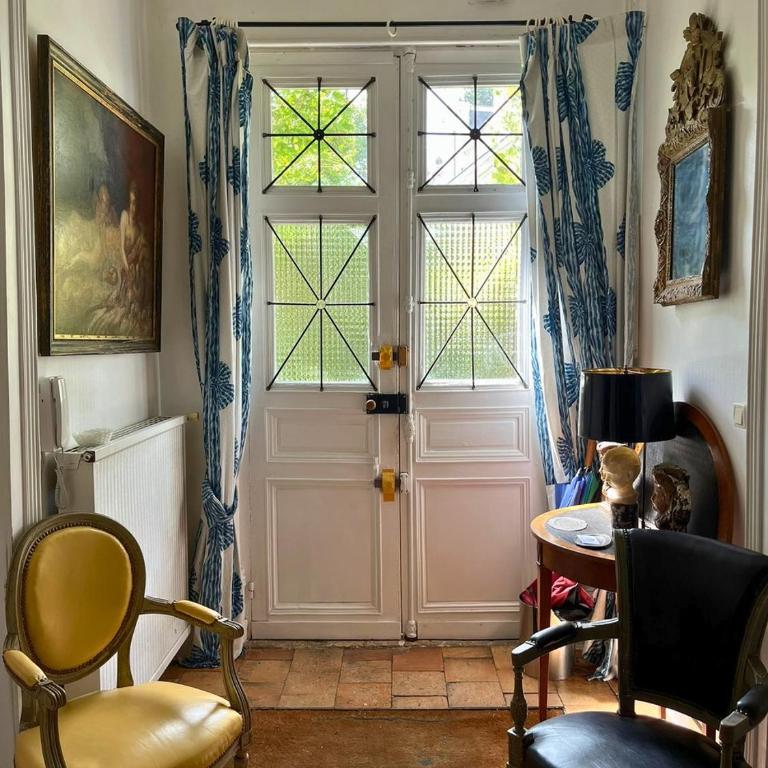 Chambre Rose - Maison La Petite Vigne Chambres d'hôtes - Chambre Double avec Salle de Bains Privative - 10