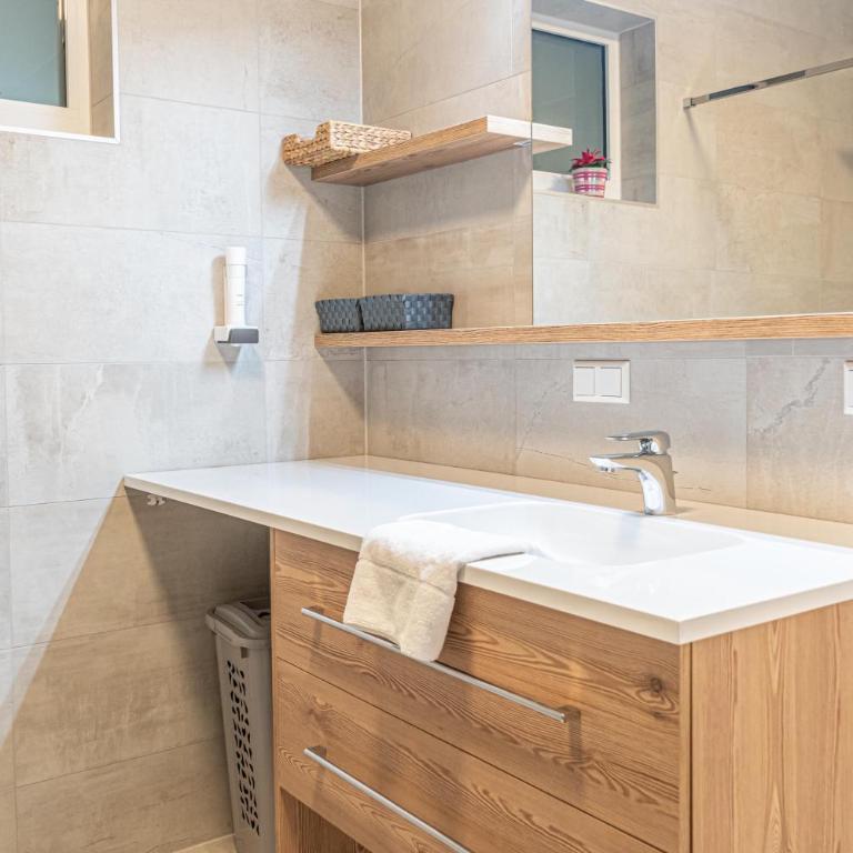 Panorama Apartment 06 I Gerlitzen-Ossiachersee I Alpe Maritima - Apartment mit 1 Schlafzimmer - 4