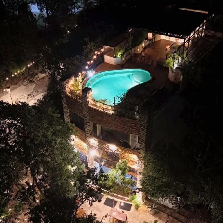 Fantastic 6BR Luxury Penthouse Villa 12ppl Rooftop Pool & Bathtub - Villa - 41