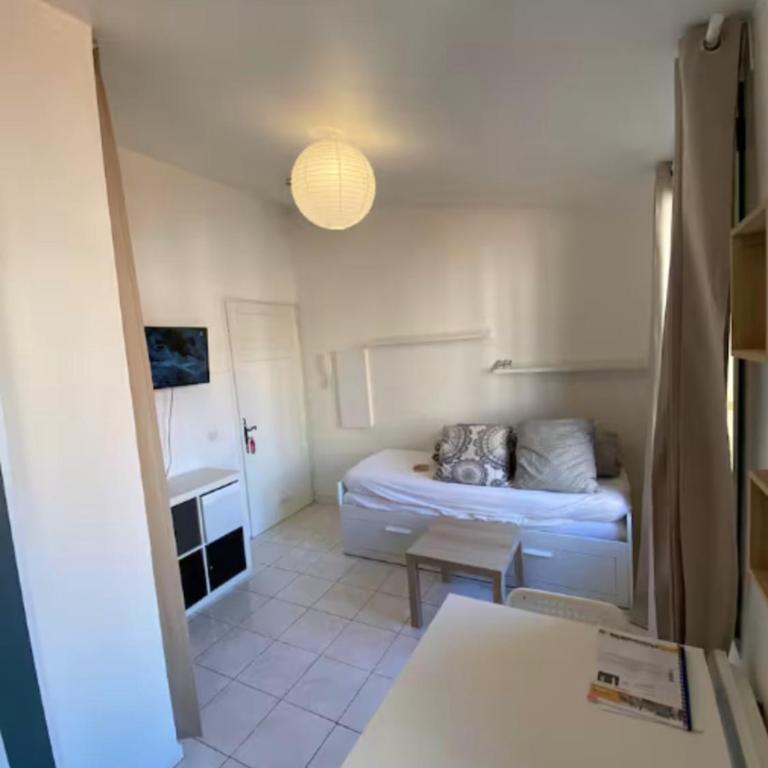 Libération appartement au calme et sécurisé - Studio - 6
