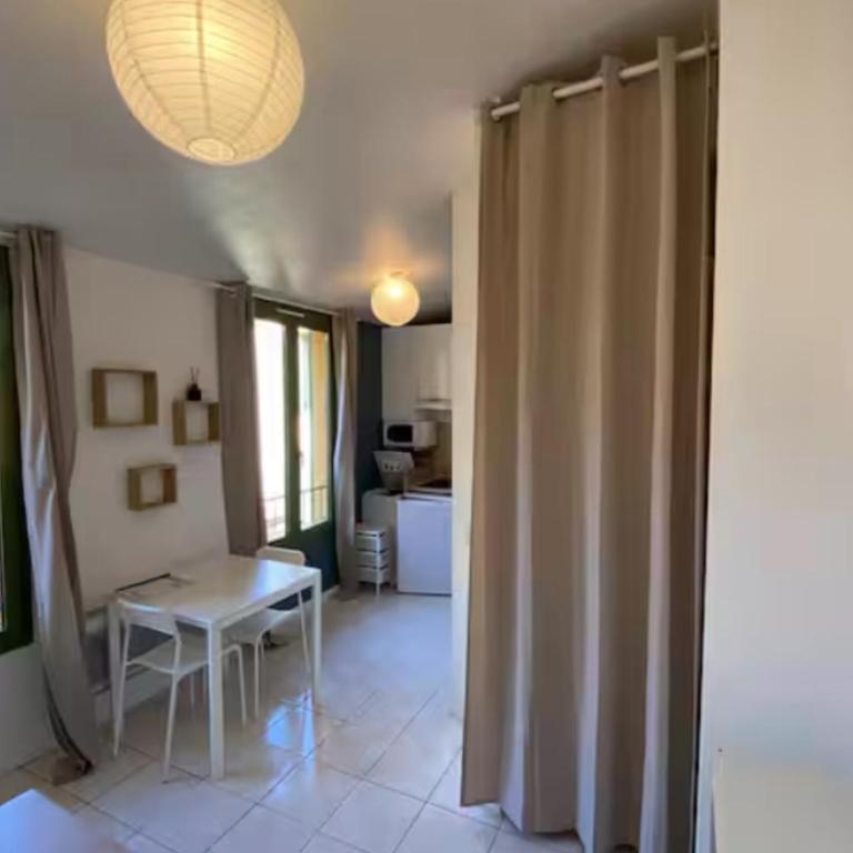 Libération appartement au calme et sécurisé - Studio - 8