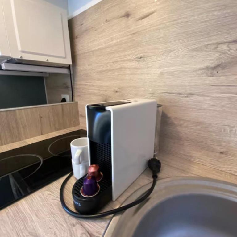 Libération appartement au calme et sécurisé - Studio - 10