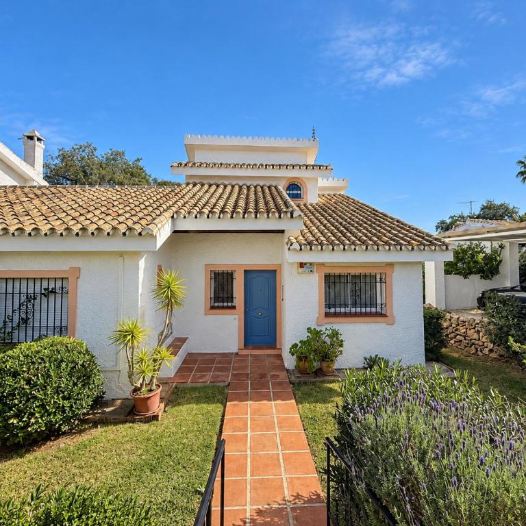Villa Suiza - Sea Views & Pool in Calahonda - Villa de 3 dormitorios - 2