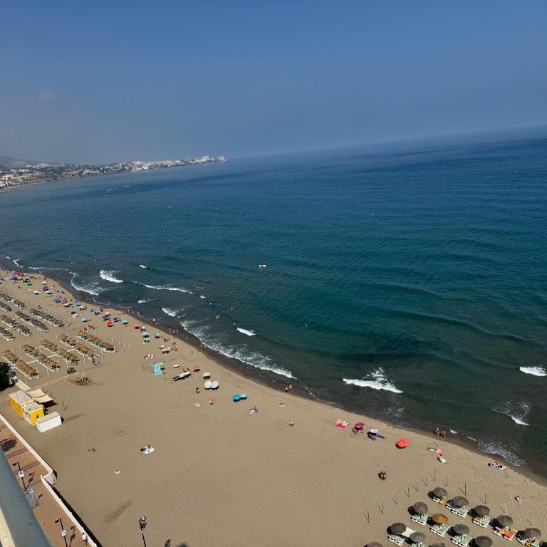 Impresionante ático en primera linea de playa - Three-Bedroom Apartment - 27