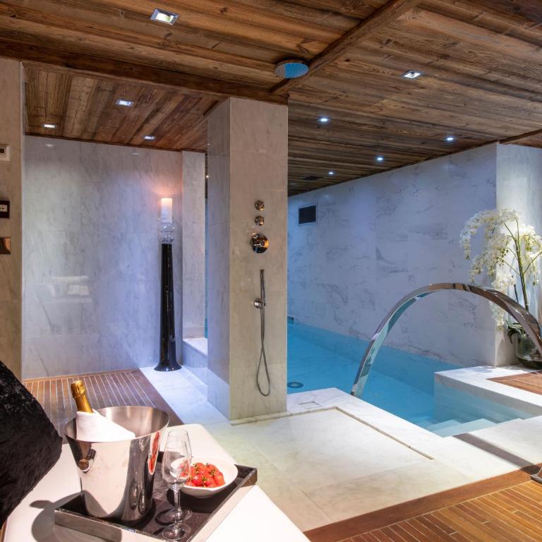Cosy chalet, superb view at foot of slopes - Chalet - 12