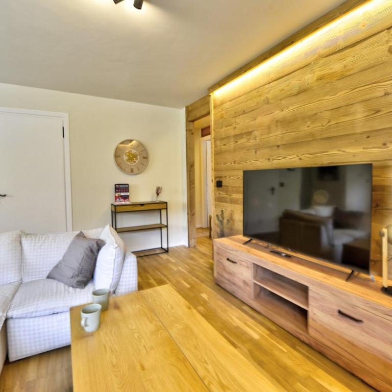 Balcone sul Bianco - 3 camere, funivia a 600m - Appartamento con 3 Camere da Letto - 6