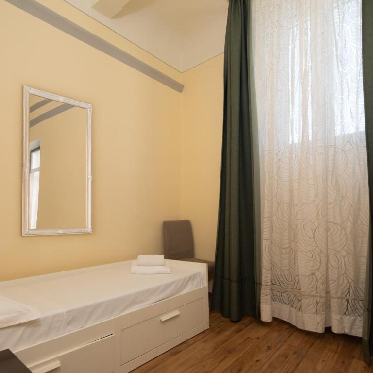 Cavalleggeri Palace - Three-Bedroom Apartment - 12