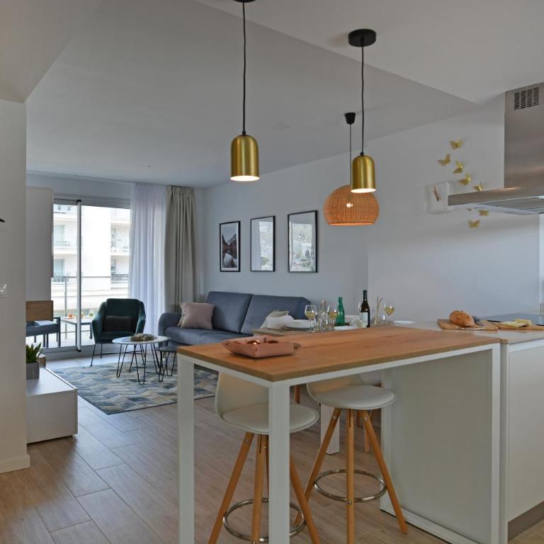 Marina Real Apartments by NRAS - Apartment with Pool View - 57