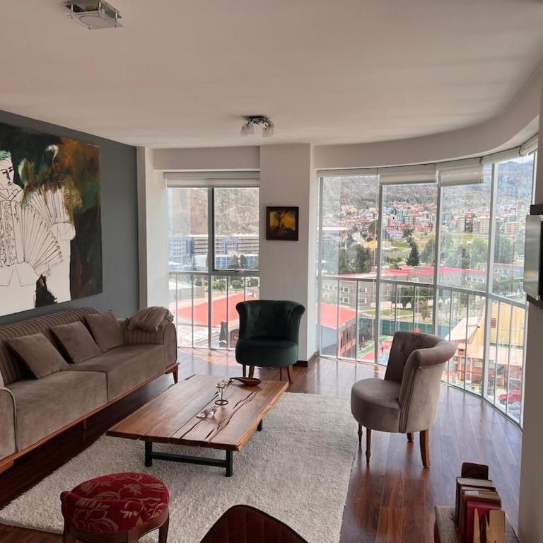 Exclusive, stylish, bright, and perfectly located! - Deluxe Apartment - 1