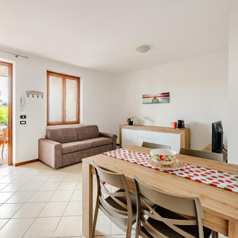 Casa Aurelia - Green Residence - Lake Garda Pool - Appartamento con 2 Camere da Letto, Balcone e Terrazza - 1