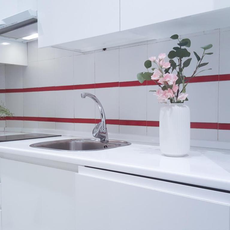 AmazINN Places Embajadores V - Studio-Apartment - 1
