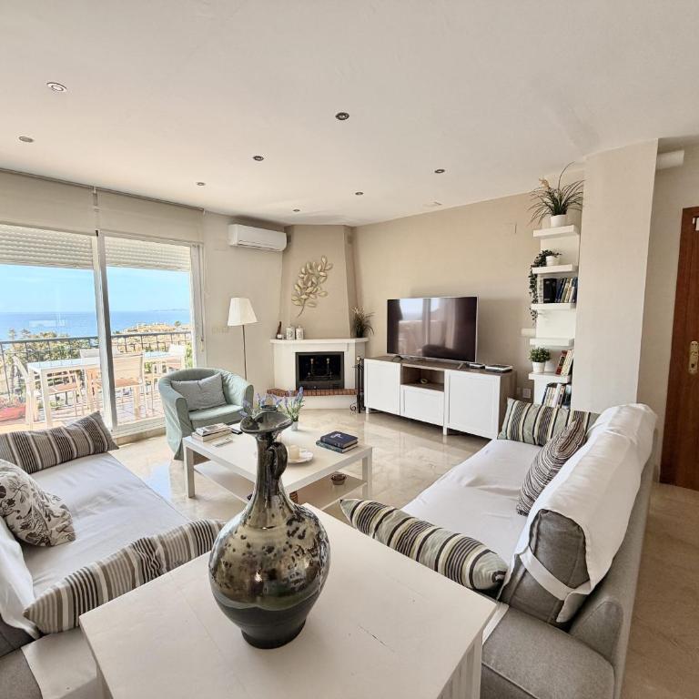 Ático con piscina en Benalmádena - Apartamento - 5