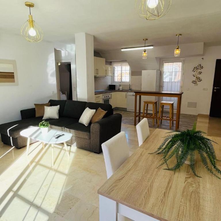 Apartamento acogedor en Fuengirola Centro a 300m de la playa - Appartamento con 2 Camere da Letto - 5