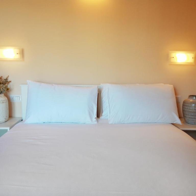 Como In The Sky - 150 Steps, by MyHomeInComo - Two-Bedroom Apartment with Lake View - 2