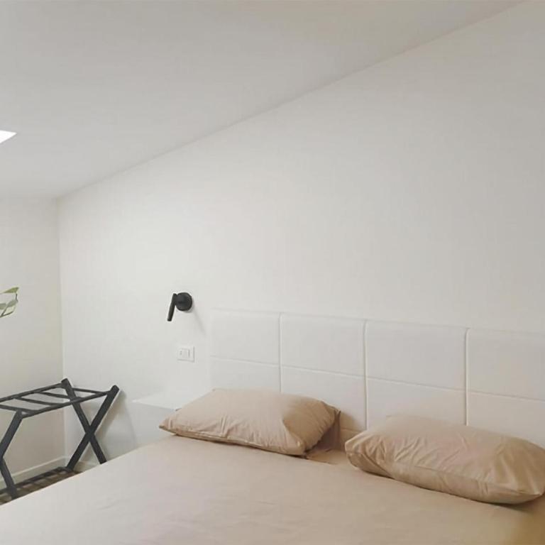 1 Bedroom Stunning Apartment In Salò - Appartamento con 1 Camera da Letto e Vista Lago - 5