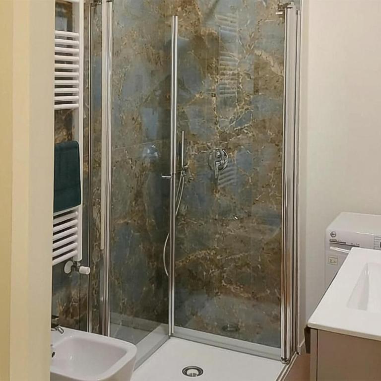1 Bedroom Stunning Apartment In Salò - Appartamento con 1 Camera da Letto e Vista Lago - 9