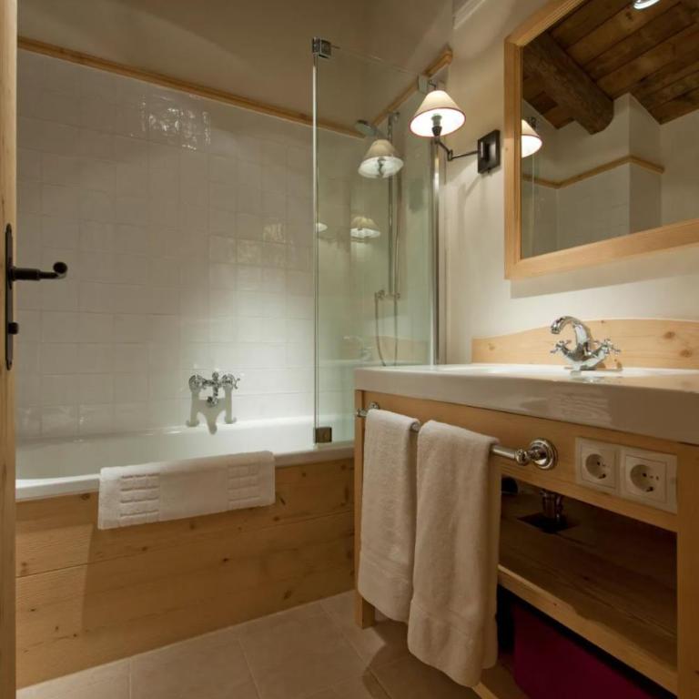 Mountain Escape Apartment Easy Access & Private Parking - Apartment mit 4 Schlafzimmern - 5