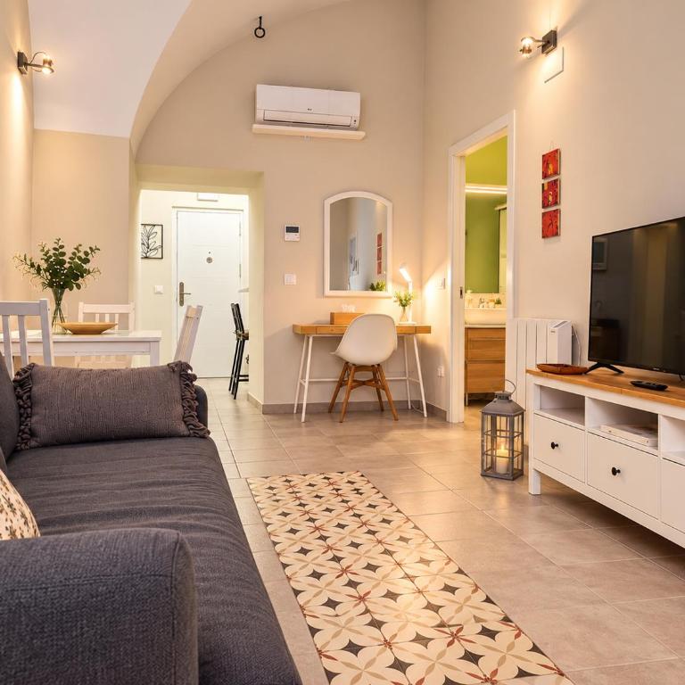 Apartamentos Plaza Mayor 35 - Apartamento con balcón - 3