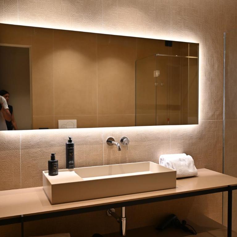 Vivere Hotel - Camera Matrimoniale/Doppia con Letti Singoli con Vista Città - 5