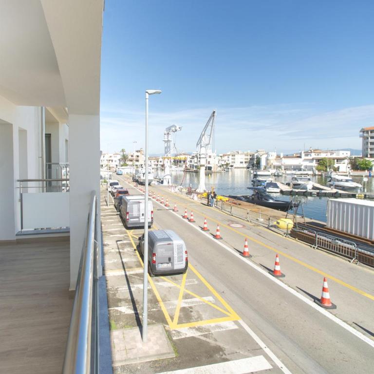 WELCS APARTAMENTO 453 EMP con terraza y vista al c - Apartamento con terraza - 4