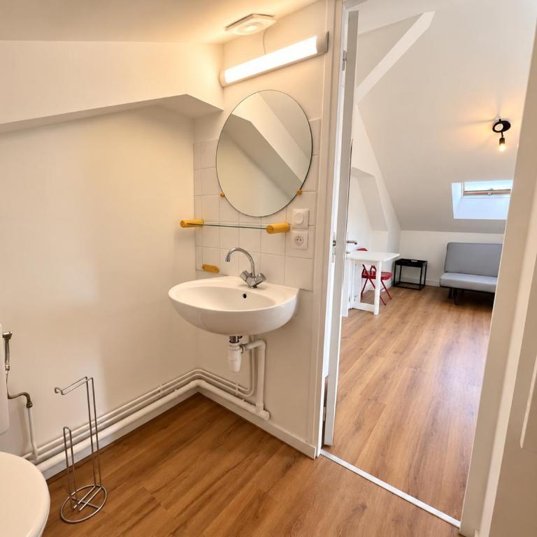 Studio loft sous les toits en centre-ville - Appartement 1 Chambre - 3