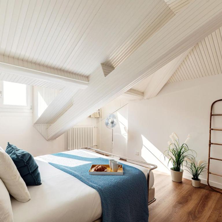 Como In The Sky - 150 Steps, by MyHomeInComo - Two-Bedroom Apartment with Lake View - 49