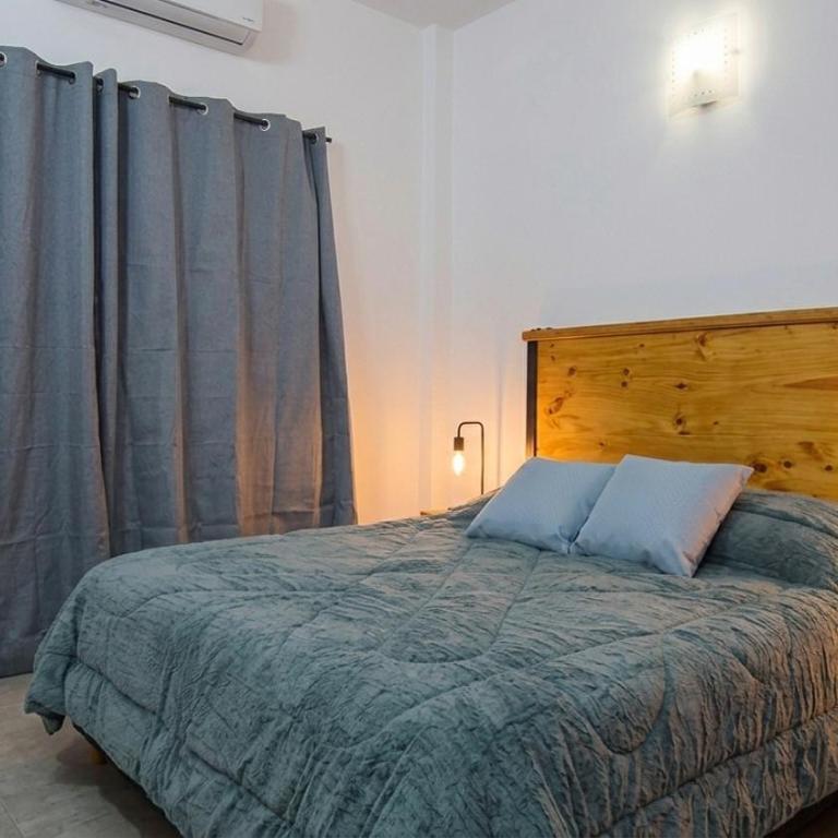 Casa grande con 3hab a 5 minutos del estadio y nodo tecnologico - Three-Bedroom House - 13